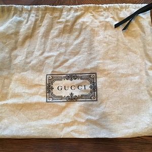 Gucci dust cover
